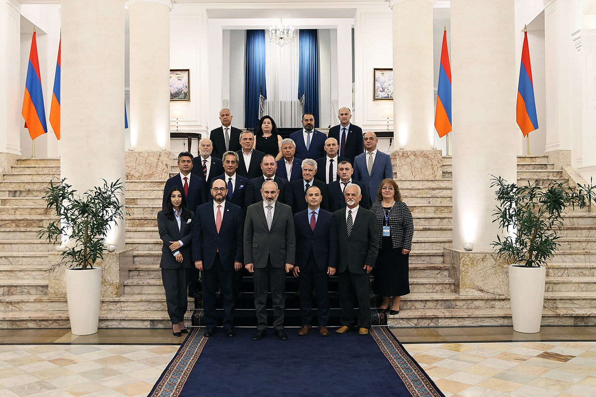 Վարչապետ Նիկոլ Փաշինյանն ընդունել է օտարերկրյա պետություններում Սփյուռքի գործերի հանձնակատարներին