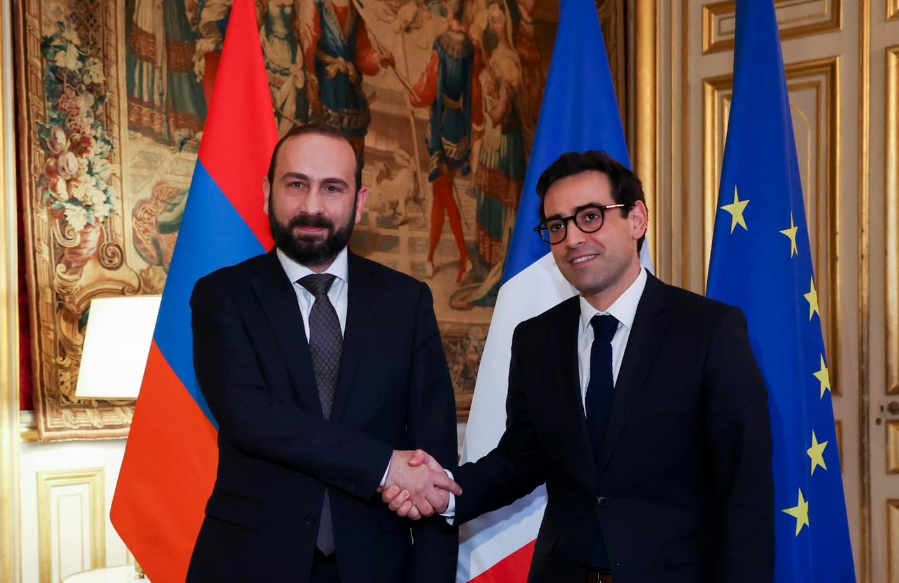 Սեպտեմբերի 15-16-ն այցով Հայաստանում է գտնվելու Ֆրանսիայի Եվրոպայի և արտաքին գործերի նախարար Ստեֆան Սեժուրնեն