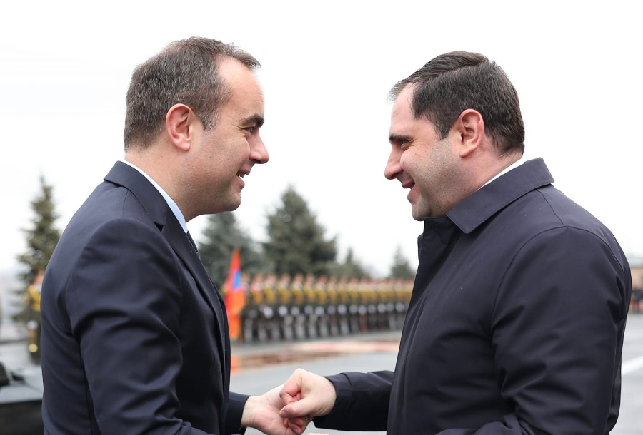 Սուրեն Պապիկյանը շնորհավորել է Սեբաստիան Լըկորնյուին՝ պաշտոնում վերանշանակվելու կապակցությամբ