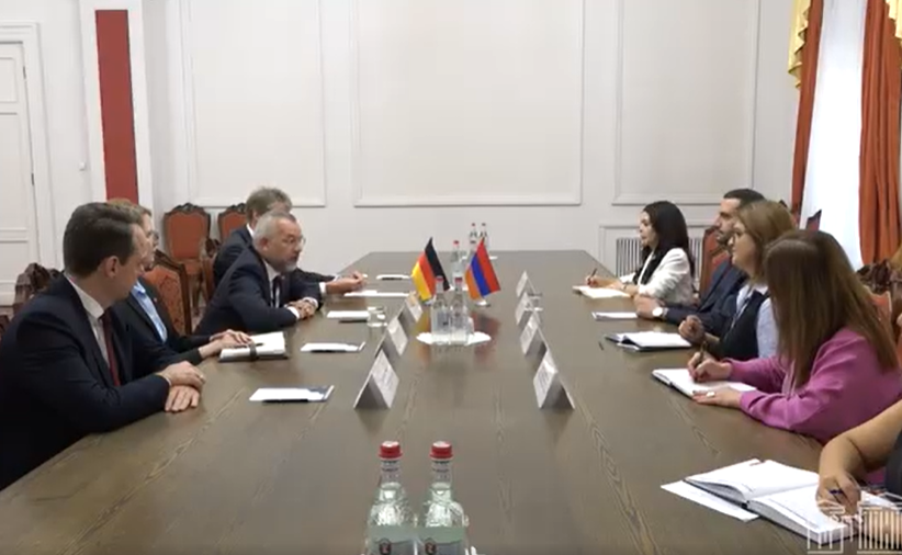 Միխայել Ռոթի հետ հանդիպումների ընթացքում ընդգծվել է, որ Հայաստանի համար կարեւոր է ԵՄ-ի հետ գործընկերությունը
