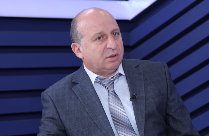 Կենսաթոշակների և նպաստների անկանխիկ վճարումների դեպքում հետվճարի չափը սահմանվել է 12 %՝  նախկին 10%-ի փոխարեն