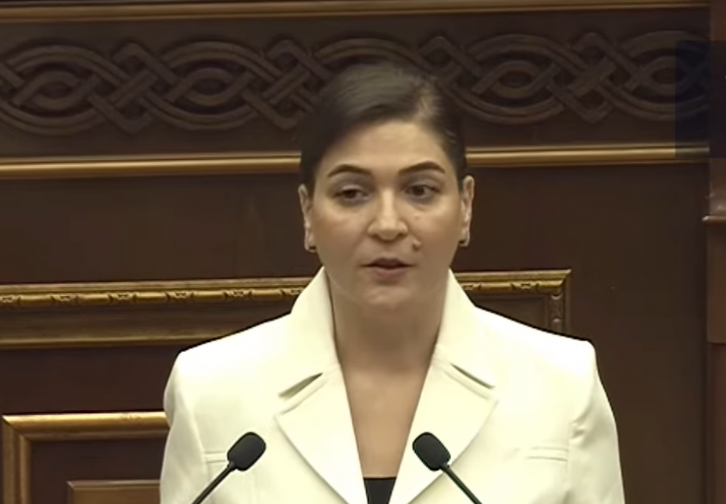 Արմենուհի Ղազարյանը երդմամբ ստանձնեց պատգամավորի մանդատը