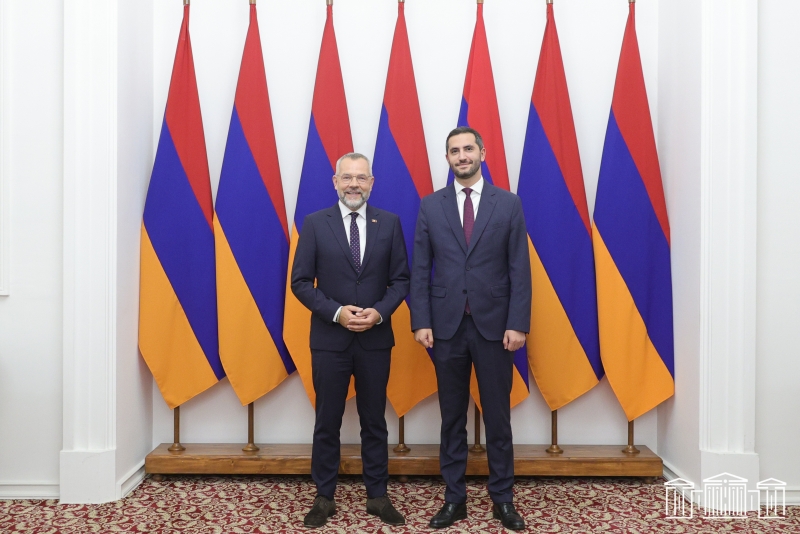 Ռուբեն Ռուբինյանն ընդունել է ԳԴՀ Բունդեսթագի արտաքին հարաբերությունների հանձնաժողովի նախագահի գլխավորած պատվիրակությանը