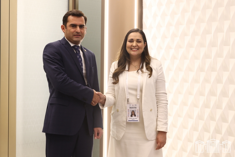 Հակոբ Արշակյանը հանդիպել է Մեքսիկայի Սենատի անդամ Սինտիա Լոպես Կաստրոյի հետ