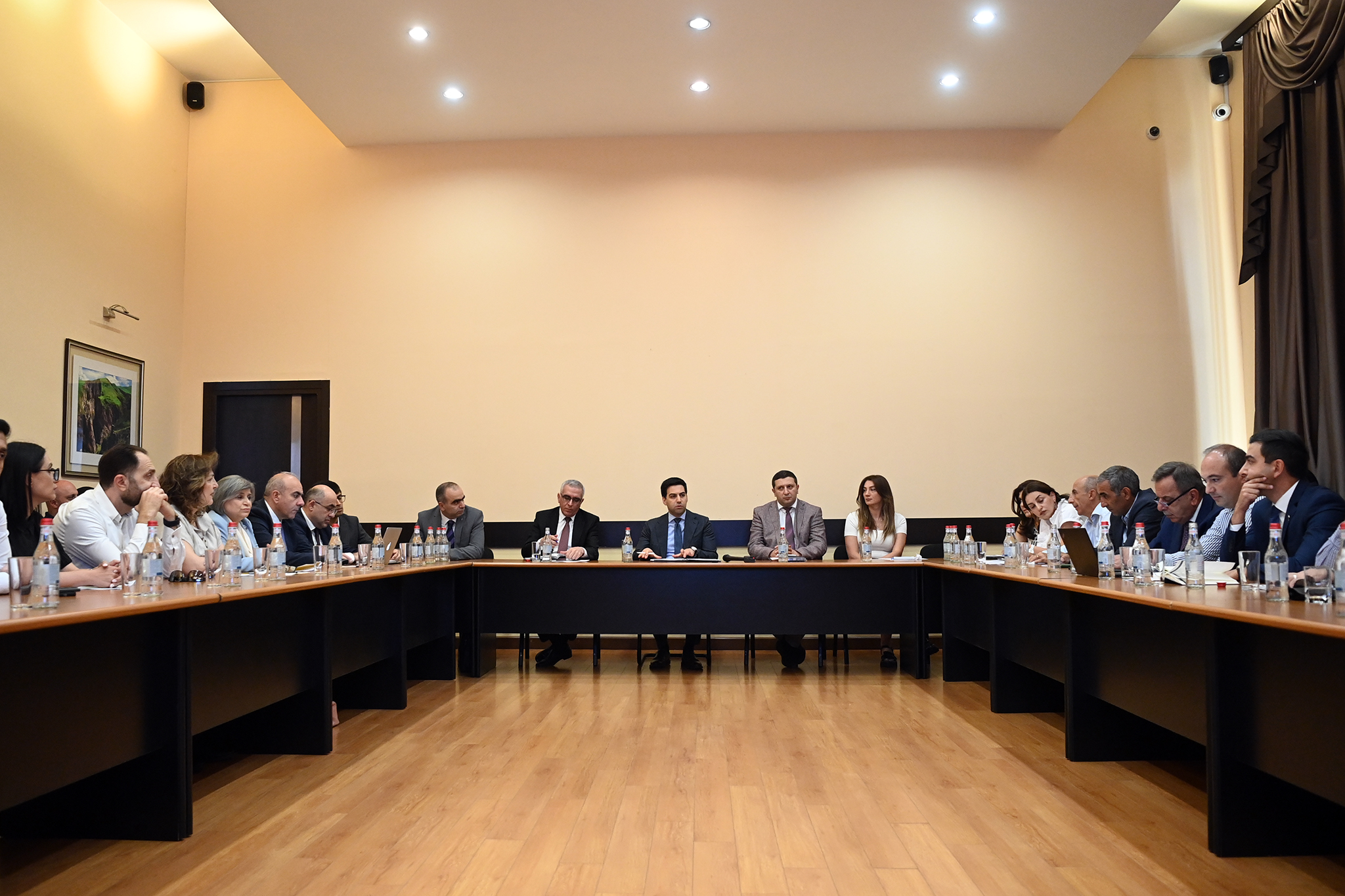 Ռուստամ Բադասյանի նախագահությամբ տեղի է ունեցել ՊԵԿ վարչարա­րու­թյան բարեփոխումների հասարակական խորհրդի նիստը