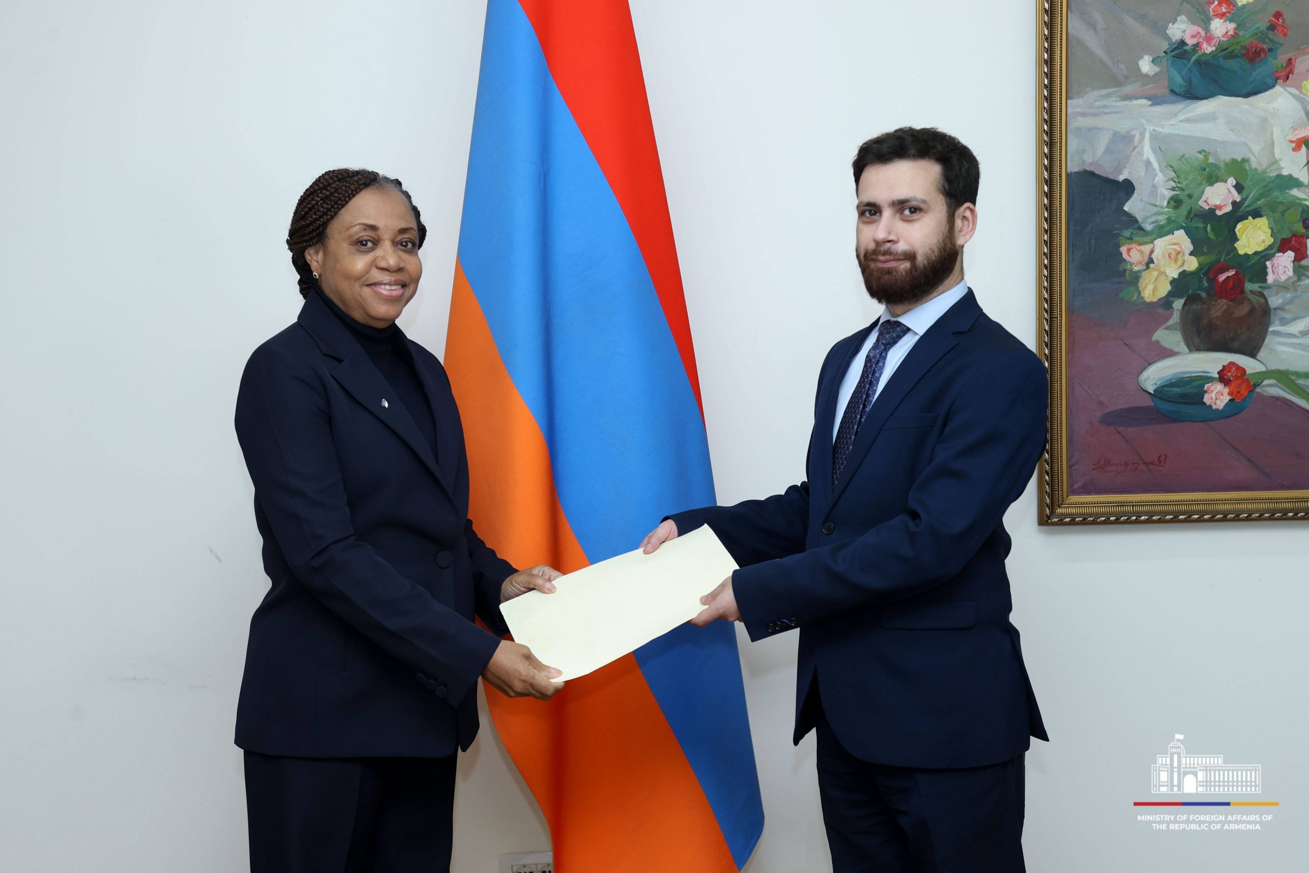 Գանայի Հանրապետության նորանշանակ դեսպանն իր հավատարմագրերի պատճենն է հանձնել ՀՀ ԱԳ նախարարի տեղակալին