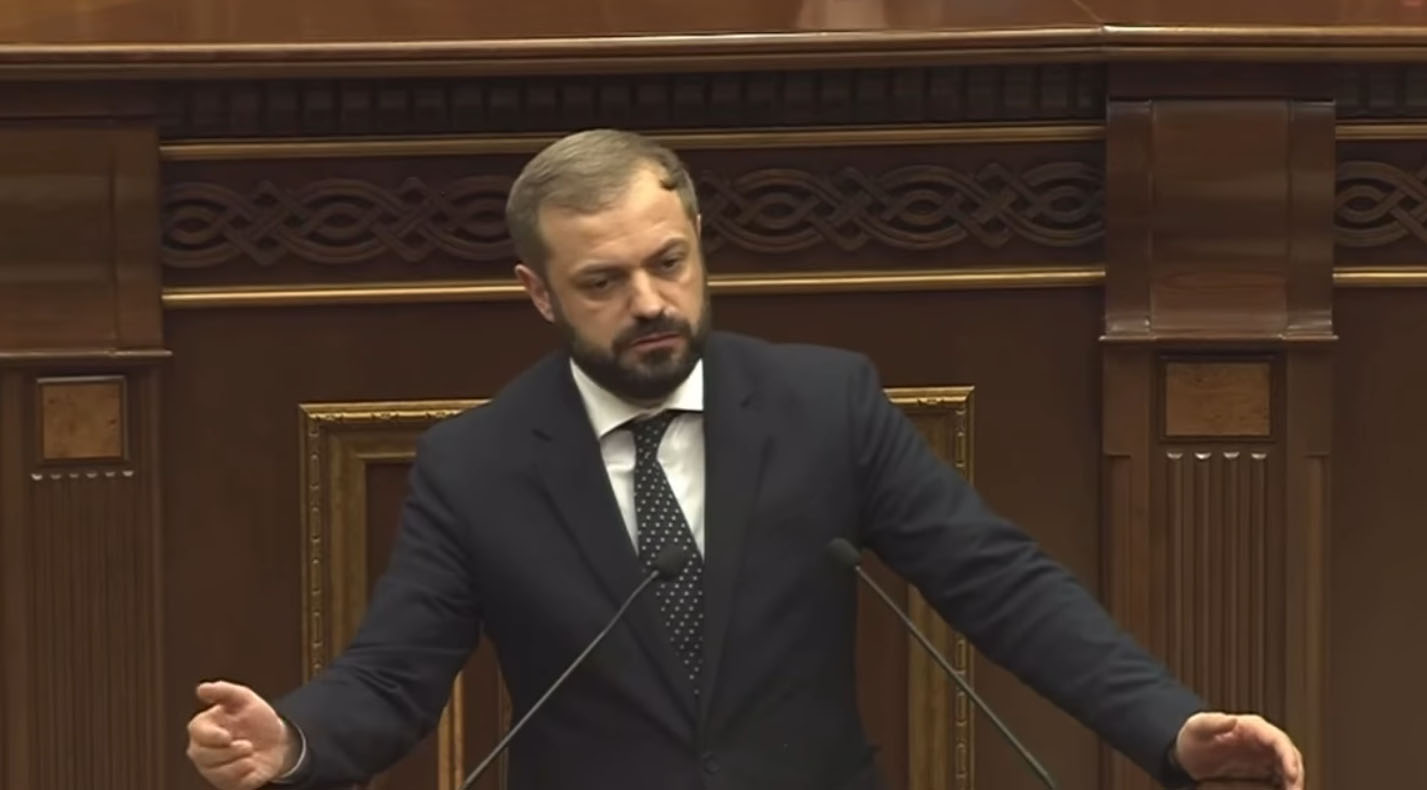 Ե՛վ էկոնոմիկայի նախարարությունը, և՛ մարզպետարանը ձեռքի տակ եղած բոլոր ռեսուրսները, այդ թվում՝ տեխնիկան կտրամադրեն գյուղացիներին, որ կարողանան կարտոֆիլն արագ քանդել ու հավաքել․ Գևորգ Պապոյան
