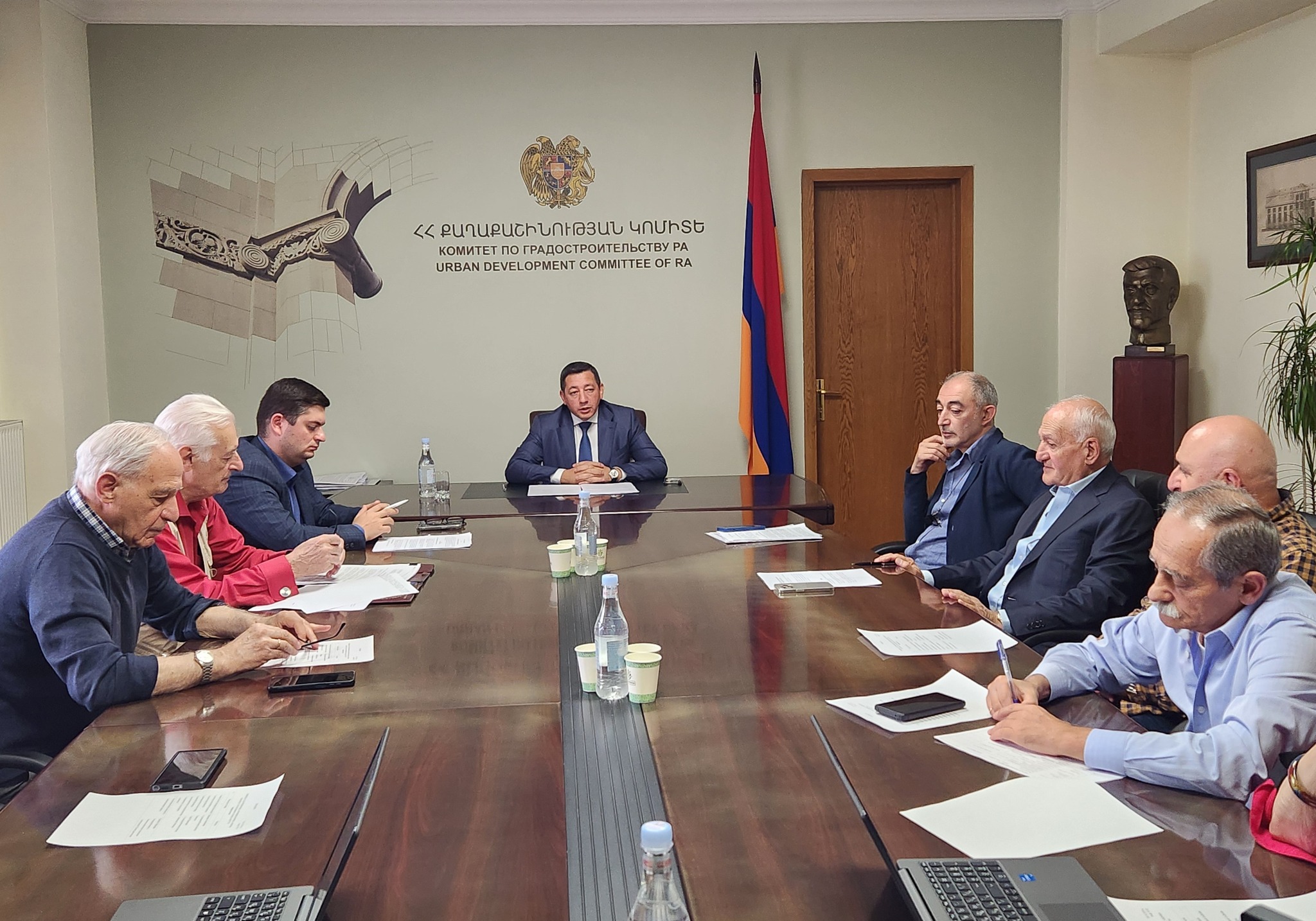 Եղիազար Վարդանյանի գլխավորությամբ կայացել է կոմիտեի նախագահին կից քաղաքաշինական խորհրդի նիստ