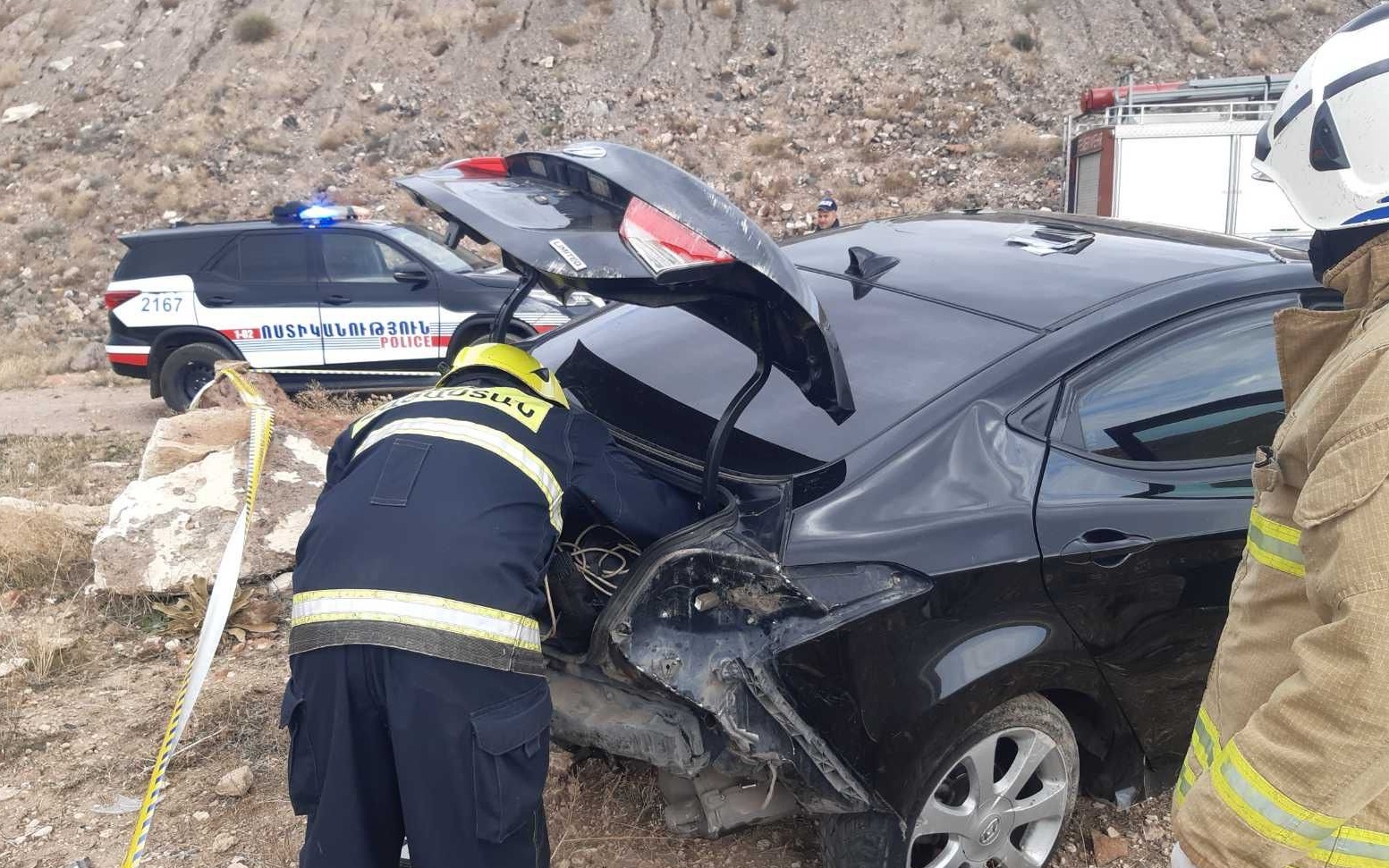 Երևան-Գյումրի ավտոճանապարհին «Hyundai»-ն դուրս է եկել ճանապարհի երթևեկելի հատվածից և հայտնվել դաշտամիջյան հատվածում