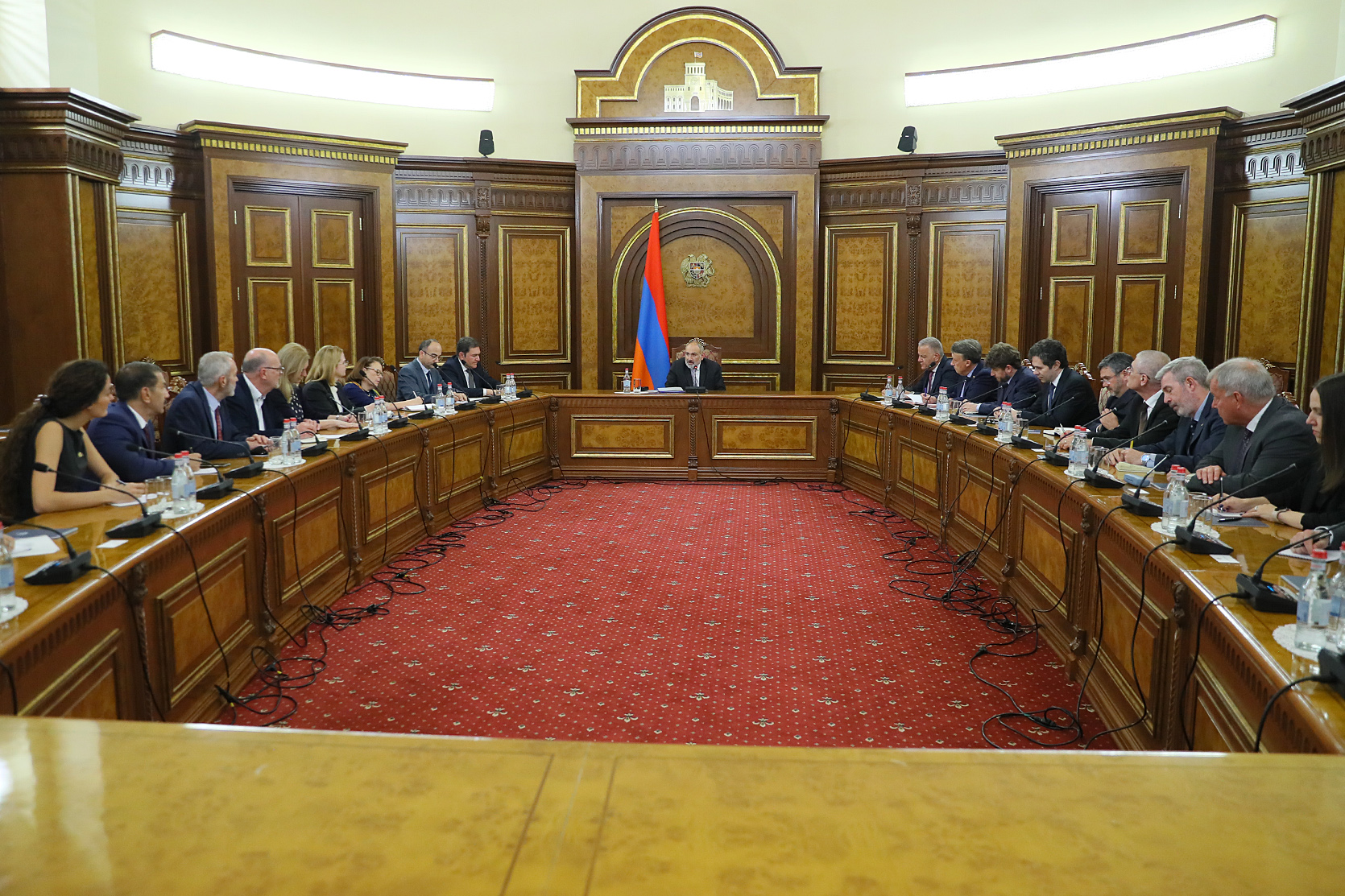 Վարչապետն ընդունել է ՀՀ-ում հավատարմագրված ԵՄ անդամ պետությունների արտակարգ և լիազոր դեսպաններին