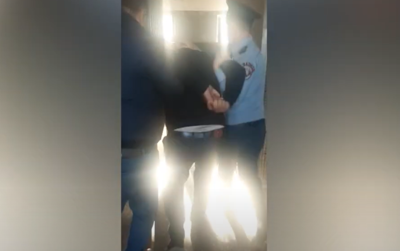 Ֆիզիկական ներգործության և սառը զենք կրելու հատկանիշներով նախաձեռնվել է քրեական վարույթ
