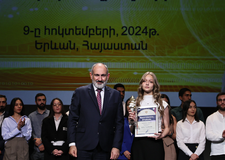 Վարչապետը ներկա է գտնվել «Սինոփսիս Արմենիա»-ի 20-ամյակին նվիրված՝ ՏՏ բնագավառում ամենամյա կրթական պարգևների հանձնման արարողությանը