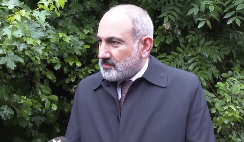 Վարչապետ Փաշինյանը չնախատեսված կանգառ է ունեցել Ախուրյանում