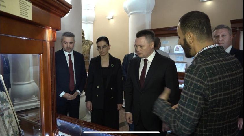 Հայաստանի և Ռուսաստանի գլխավոր դատախազներն այցելել են Մատենադարան