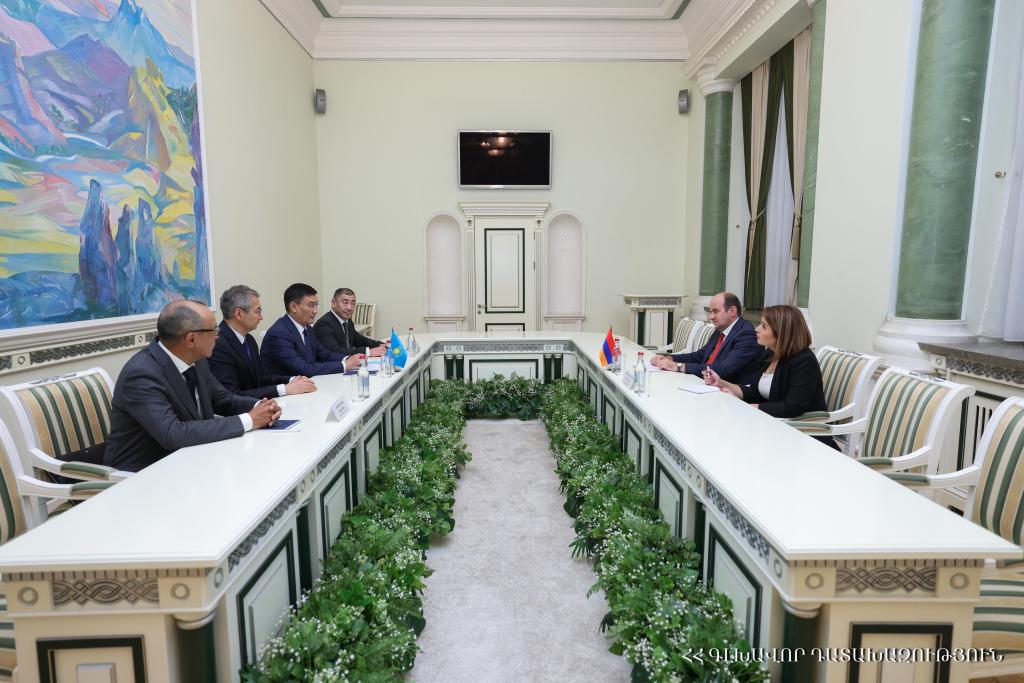 ՀՀ գլխավոր դատախազի տեղակալն ընդունել է Ղազախստանի գլխավոր դատախազի տեղակալին