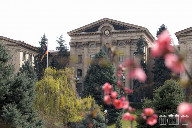 Հոկտեմբերի 5-ն Ուսուցչի օրն է. խորհրդարանականները պատմում են իրենց դպրոցական տարիներից