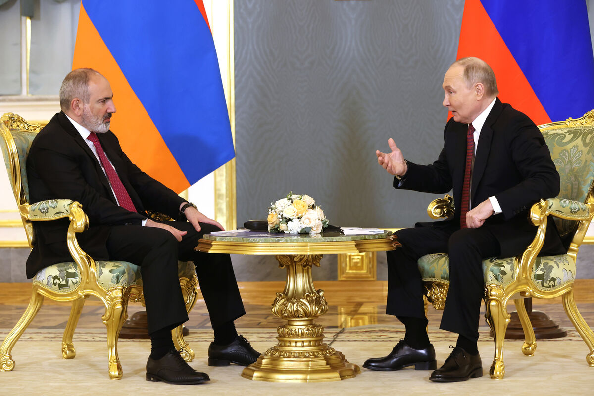 Ես սպասում եմ Ձեզ Կազանում BRICS-ի գագաթնաժողովին․ Պուտինը՝ Փաշինյանին