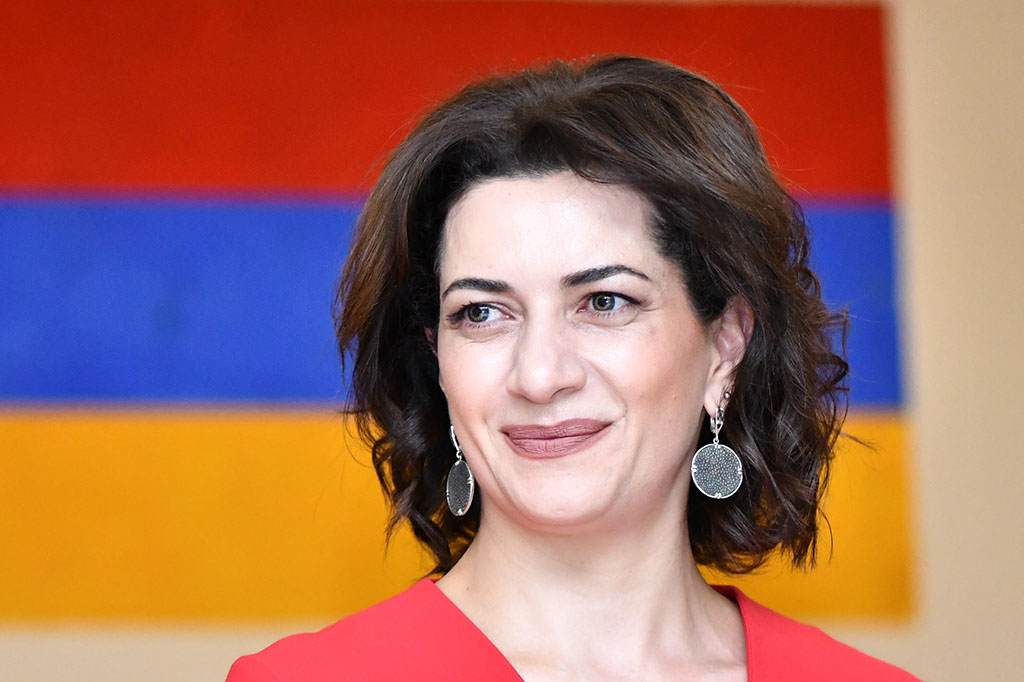 Աննա Հակոբյանն այցելել է Մխիթարյան ճեմարան
