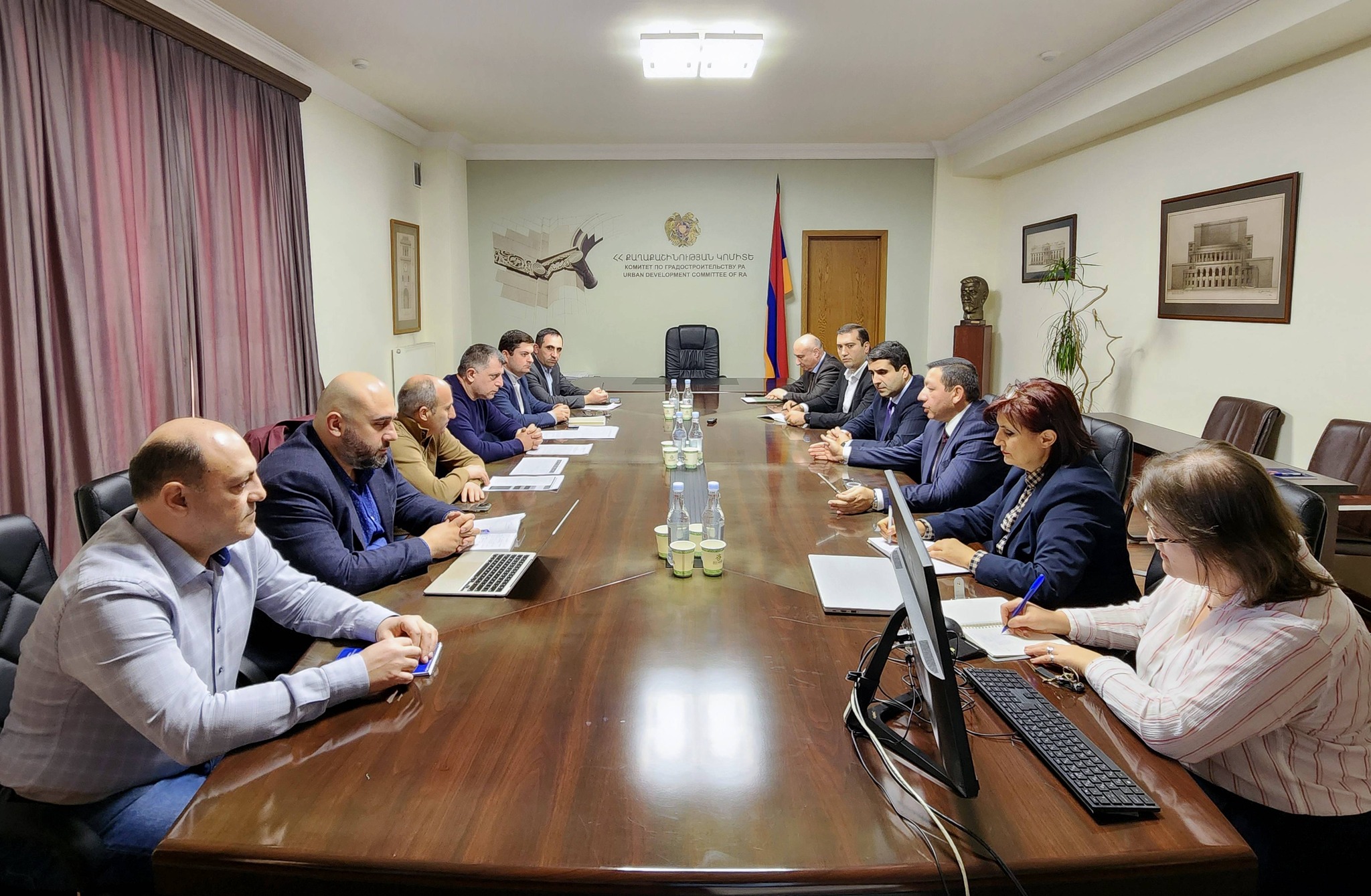 Քաղաքաշինության կոմիտեում տեղի է ունեցել կառուցապատողների հետ հերթական հանդիպումը
