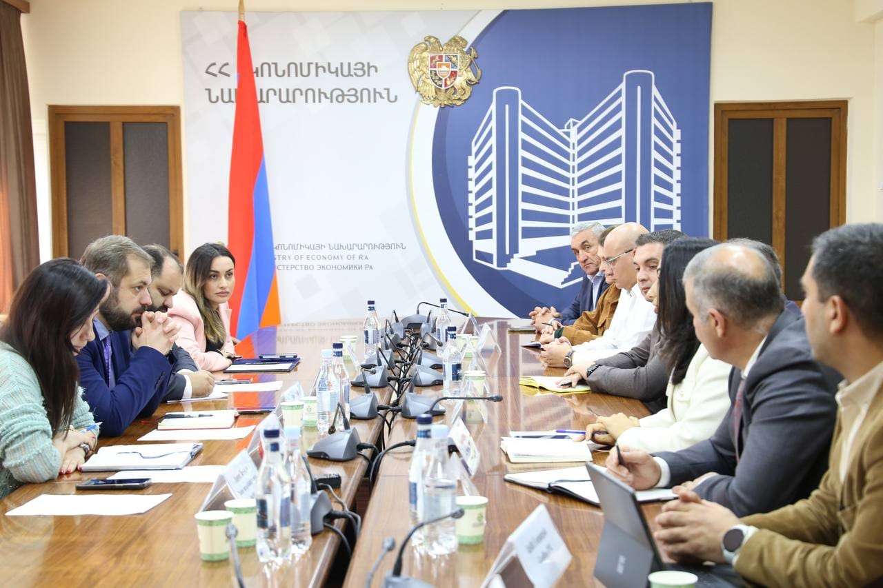 Գևորգ Պապոյանը հանդիպել է դեղագործական ընկերությունների մի շարք ներկայացուցիչների հետ