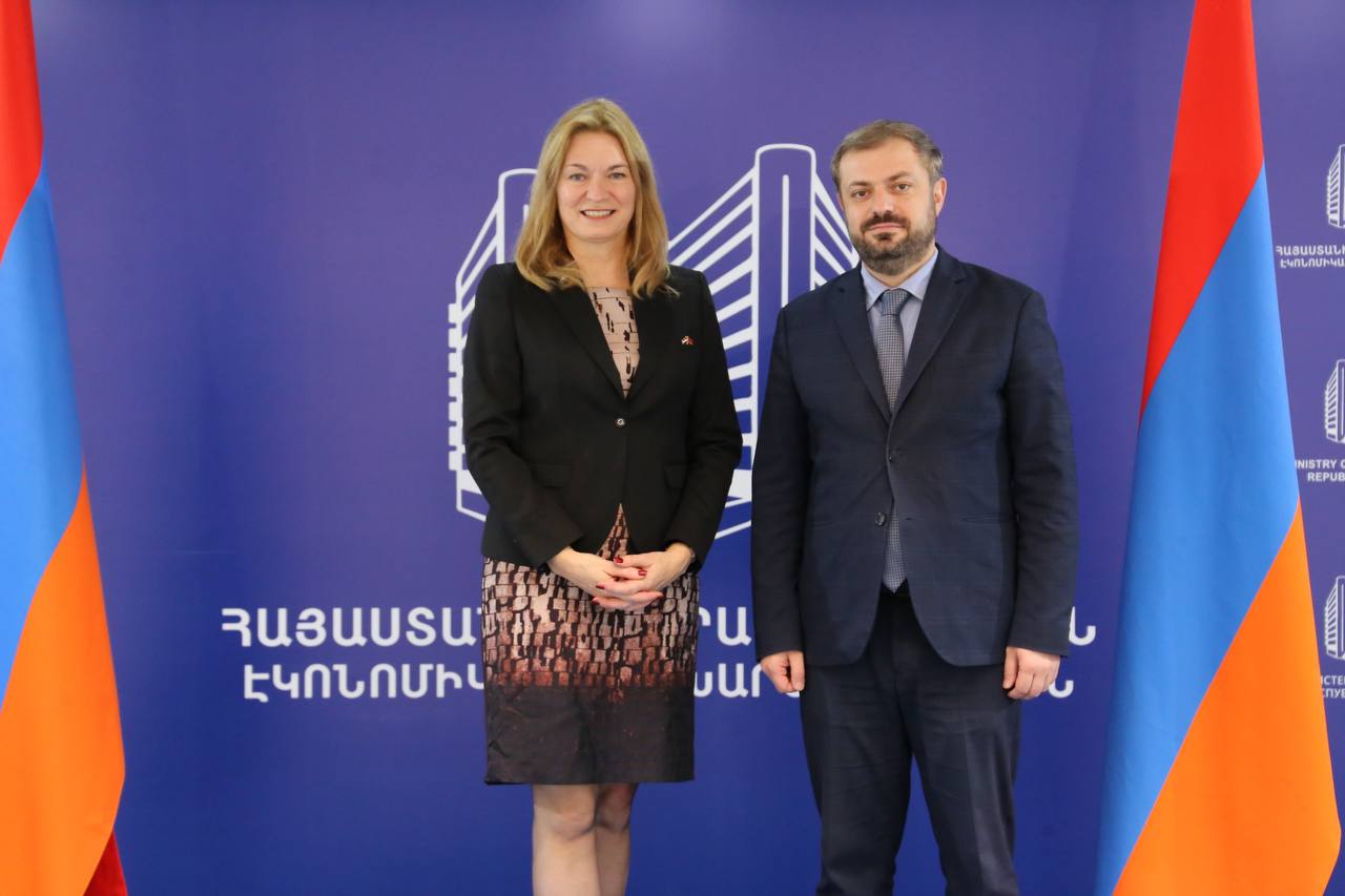 «Մեր երկու երկրներն էլ ժողովրդավարության և օրենքի գերակայության ջատագովներ են». Գևորգ Պապոյանն ընդունել է Նիդերլանդների դեսպանին