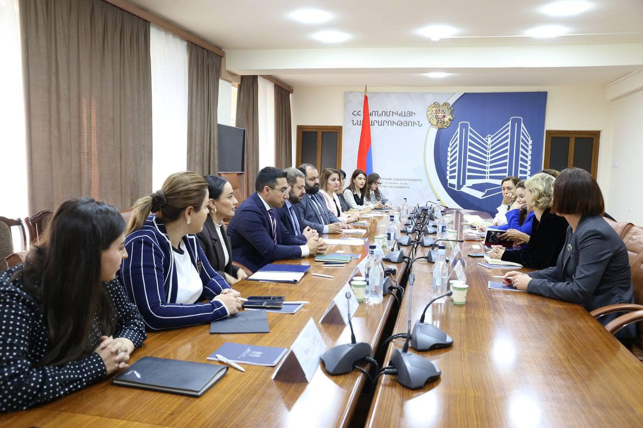 Էկոնոմիկայի նախարարն ընդունել է Համաշխարհային բանկի առաքելությանը