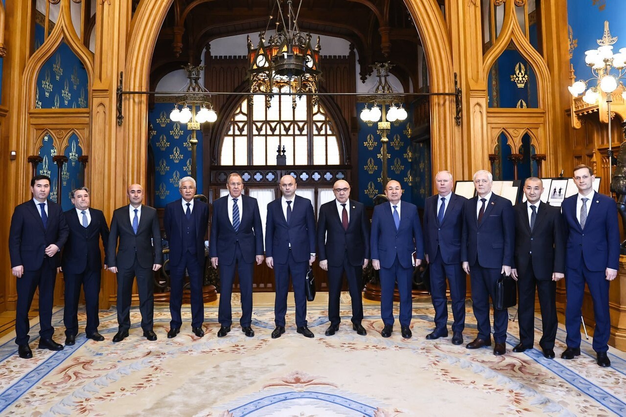 Լավրովը հանդիպել է Ռուսաստանում ՀԱՊԿ անդամ երկրների դեսպաններին. հանդիպմանը մասնակցել է նաև Գուրգեն Արսենյանը