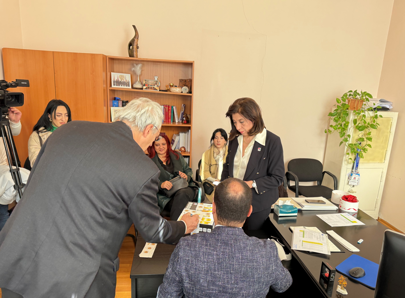 Քաղաքացիական նախաձեռնության կարգով օրենսդրական նախագծի նախաձեռնողները ԿԸՀ ներկայացրին ստորագրությունների լրացված ձևաթղթերի 4 տուփ