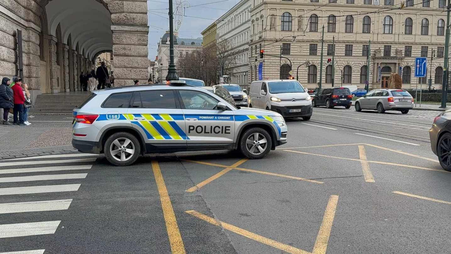 Պրահայի համալսարանում ոստիկանները ձերբակալել են կրակել սպառնացող անձին