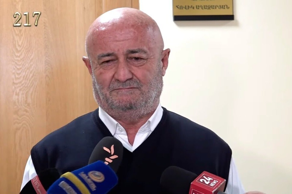 Հովիկ Աղազարյանը հայտնեց, թե երբ որոշում կկայացնի պատգամավորական մանդատը վայր դնել-չդնելու վերաբերյալ