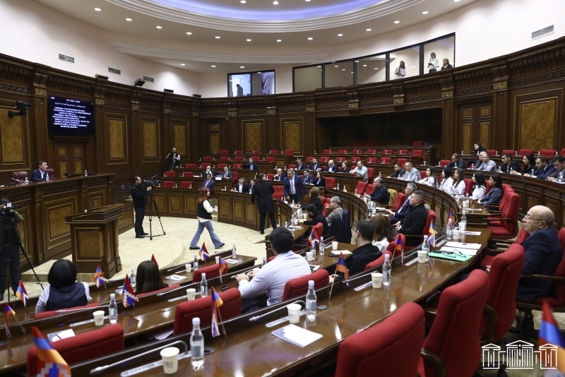 2025 թ. հուլիսի 1-ից մասնագիտական ծառայությունների հարկումը կտեղափոխվի հարկման ընդհանուր համակարգ. օրենսդրական փաթեթը խորհրդարանական լսումների առանցքում