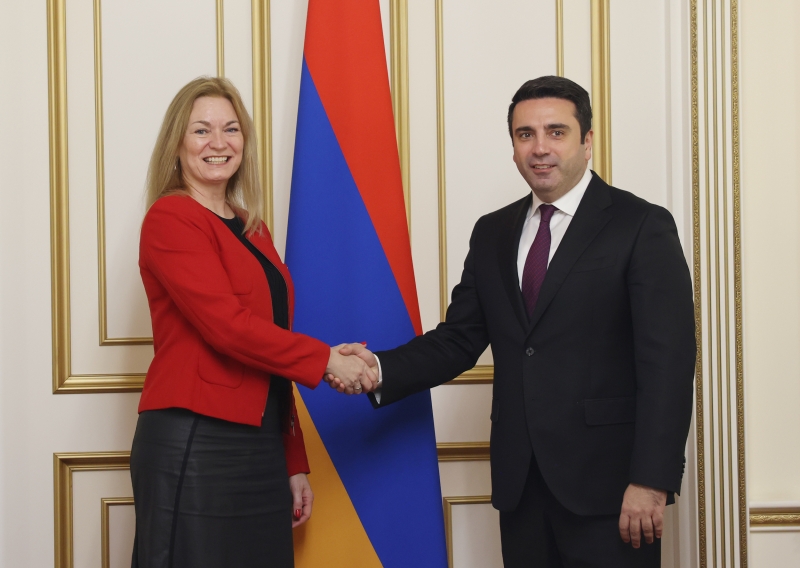 ԱԺ նախագահն ընդունել է Նիդերլանդների նորանշանակ դեսպանին