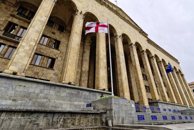 Վրաստանի խորհրդարանը մտադիր է զրկել սահմանադրությունը խախտած նախկին նախագահին պետական ​​պահպանությունից