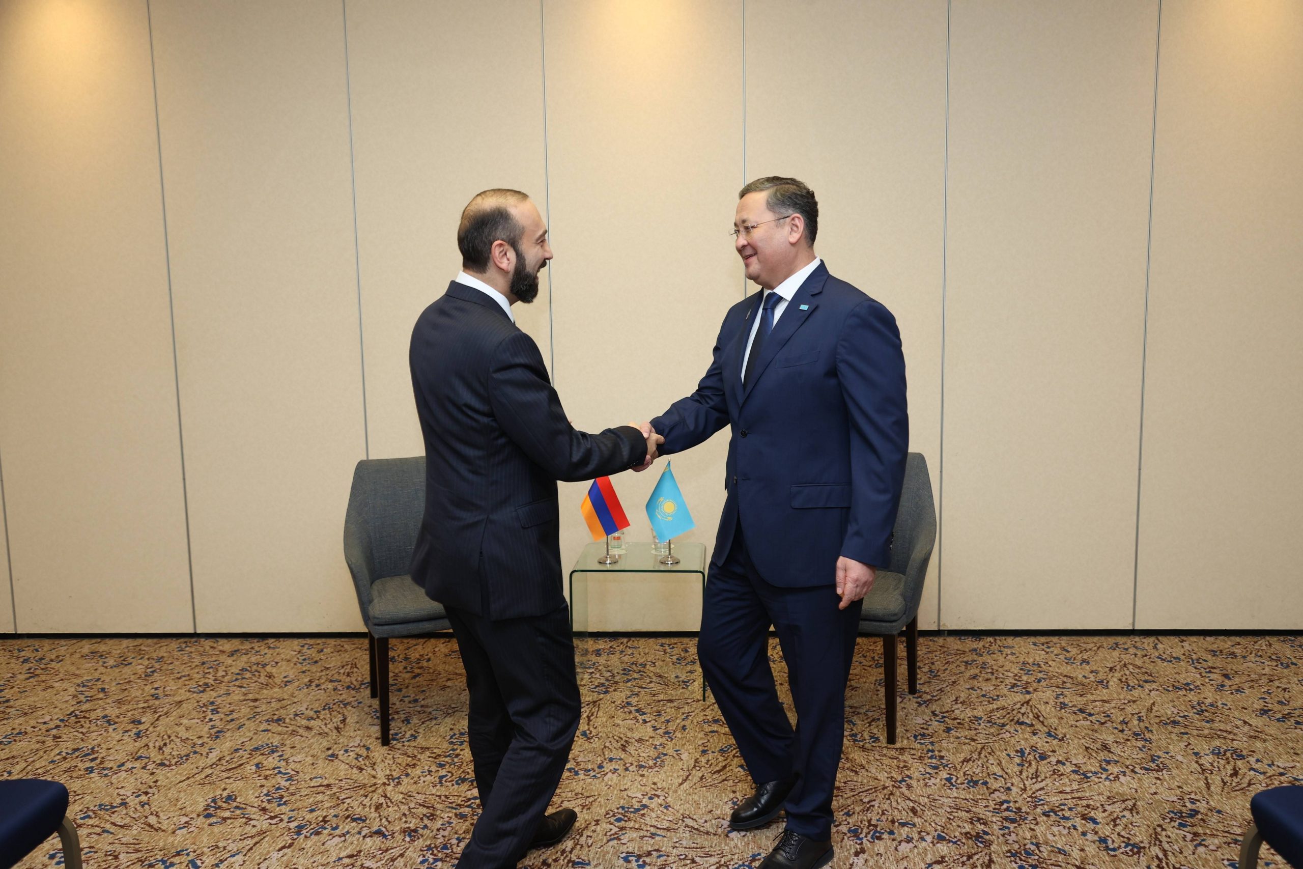 Անդրադարձ է կատարվել Հայաստանի և Ղազախստանի միջև բազմակողմ հարթակներում փոխգործակցության հարցերի