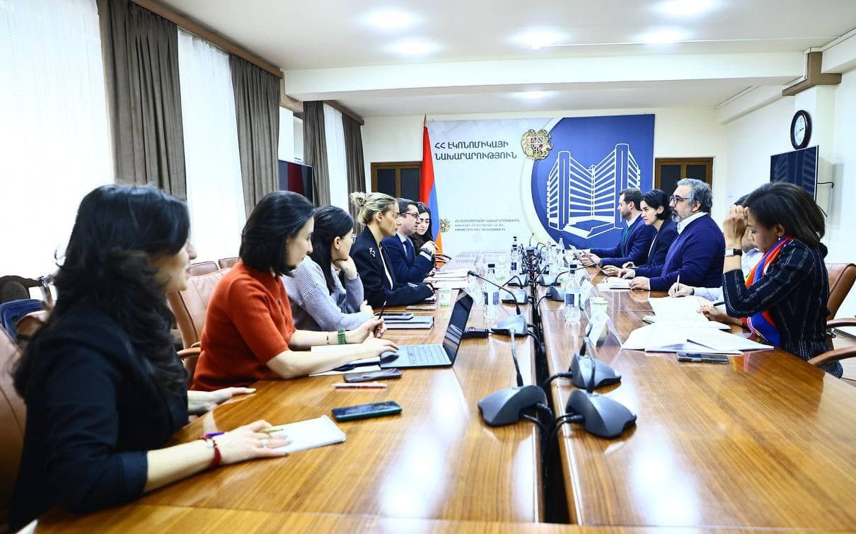 Քննարկվել են ԱԶԲ-ի և ԶՖԳ-ի հետ համատեղ իրականացվող բյուջետային աջակցության վարկային ծրագրին վերաբերող հարցեր