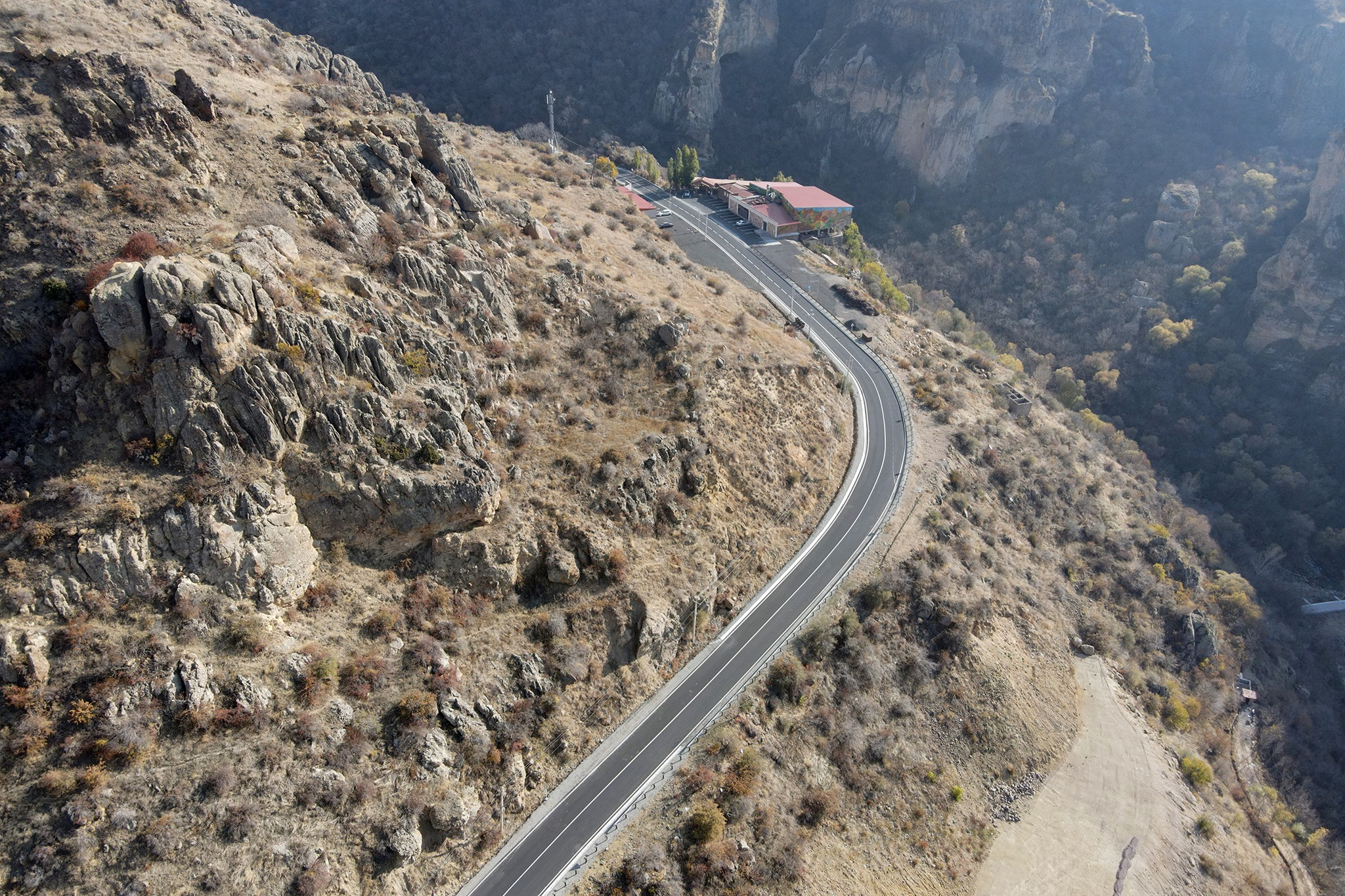 Հիմնանորոգվել է Հ-3, Երևան-Գառնի-Գեղարդի վանք հանրապետական նշանակության ավտոճանապարհի մի հատվածը