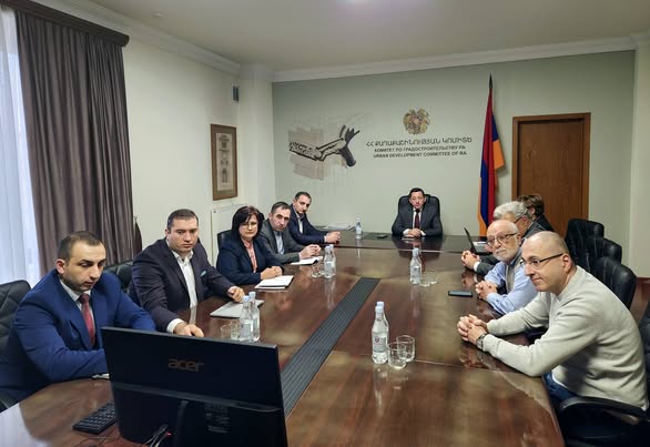 Քաղաքաշինության կոմիտեում կայացել է առցանց հանդիպում Հայաստանի և Սփյուռքի գիտնականներին համախմբող «Հայ մշակութային և գիտական ընկերակցություն հիմնադրամի» փորձագետների խմբի հետ