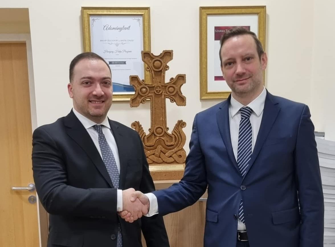 ՀՀ ԱԳՆ գլխավոր քարտուղարը հանդիպել է Հունգարիայի վարչապետի աշխատակազմի Հալածված քրիստոնյաների օգնության և «Հունգարիան օգնում է» ծրագրի գծով պետքարտուղարի հետ