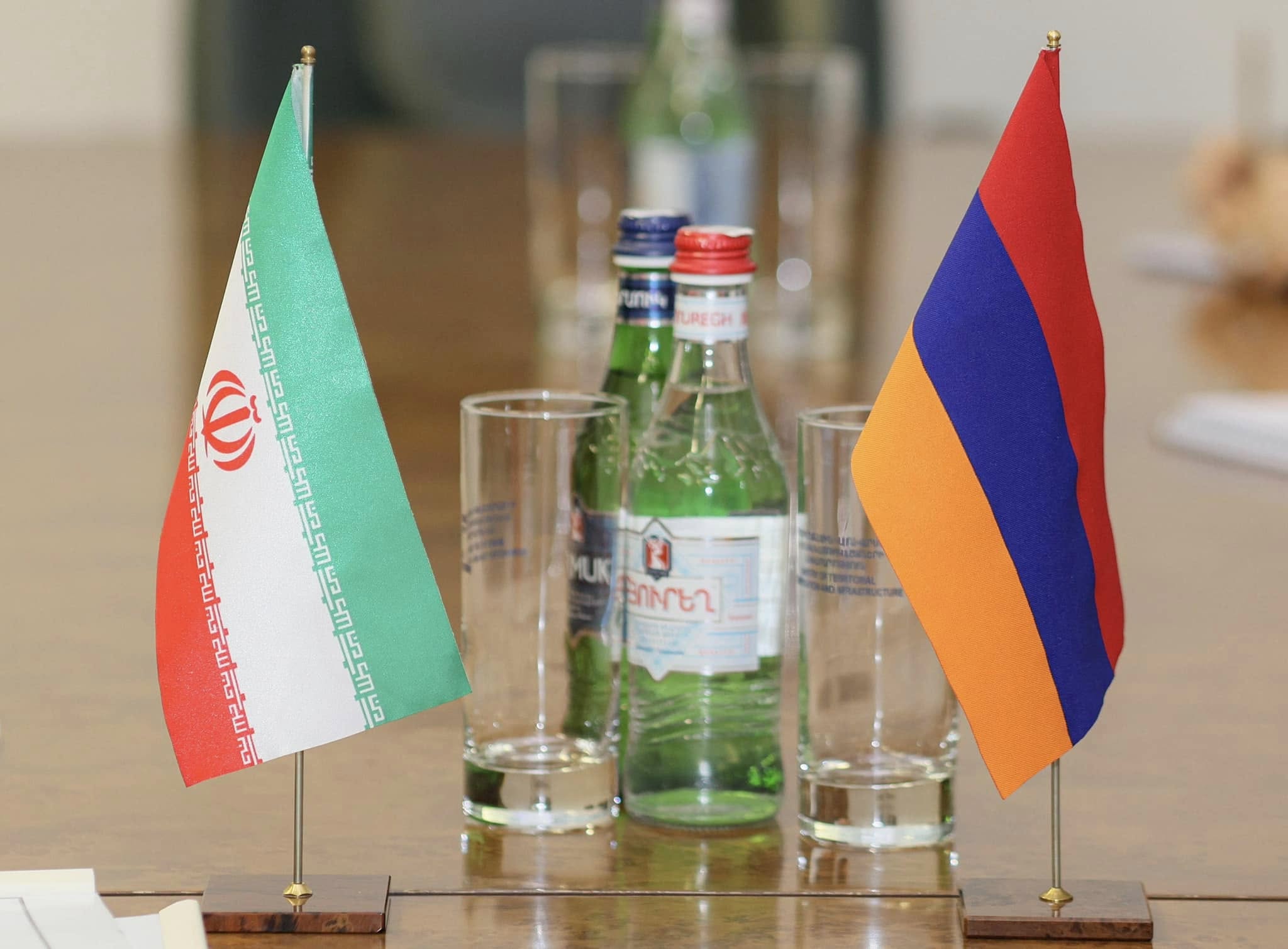 Հանդիպման ժամանակ քննարկվել են Հայաստան-Իրան տարբեր ոլորտներում համատեղ իրականացվող ծրագրերի ընթացքը