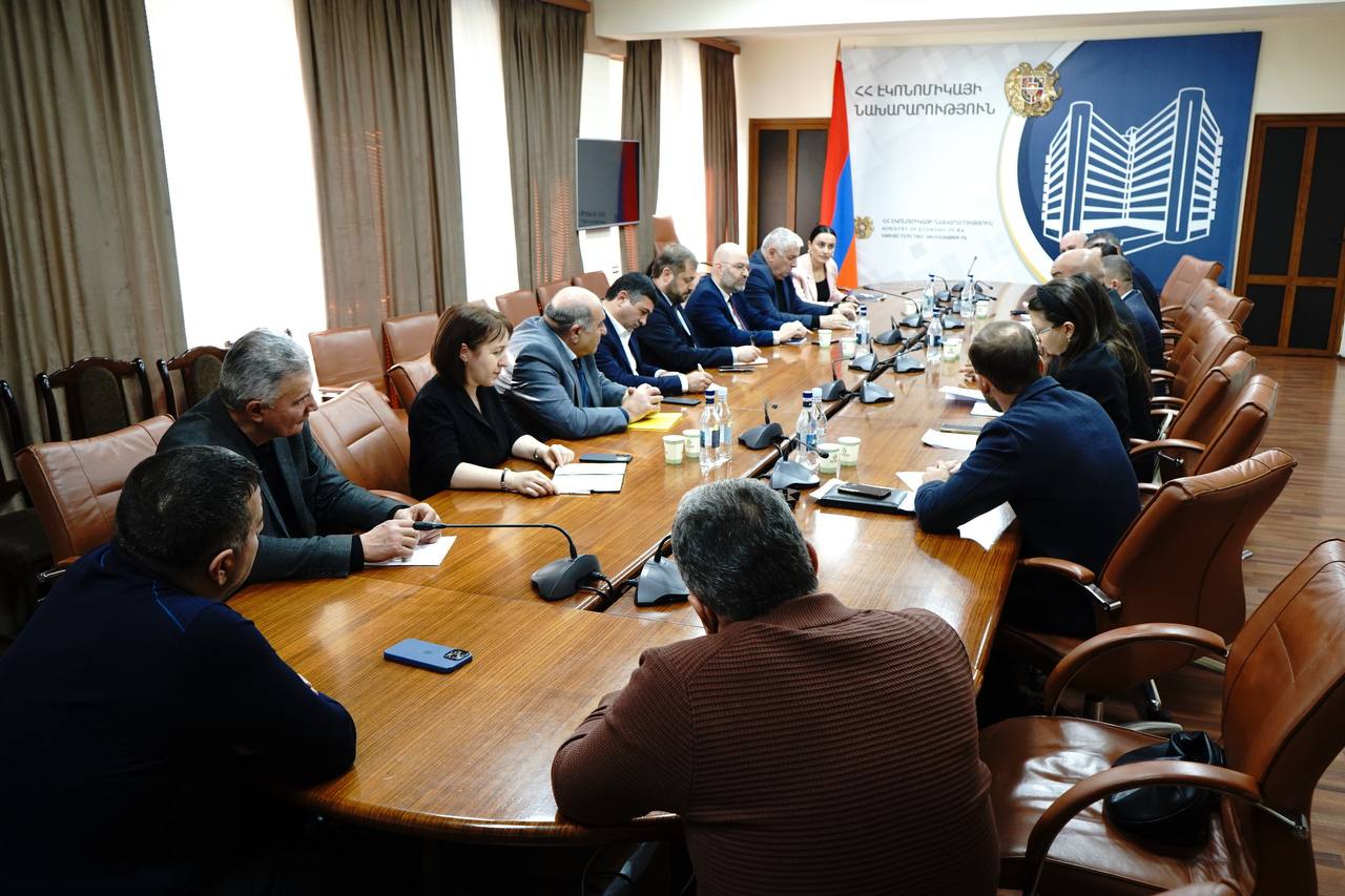 Քննարկվել են Գյումրիի Կումայրի պատմական փողոցների վերակառուցման աշխատանքներում առկա թերությունների շտկման հարցերը