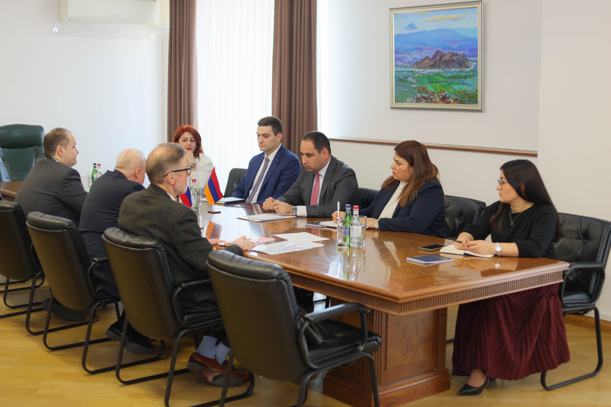 ՏԿԵ նախարարն ընդունել է Հայաստանում ՌԴ արտակարգ և լիազոր դեսպանին