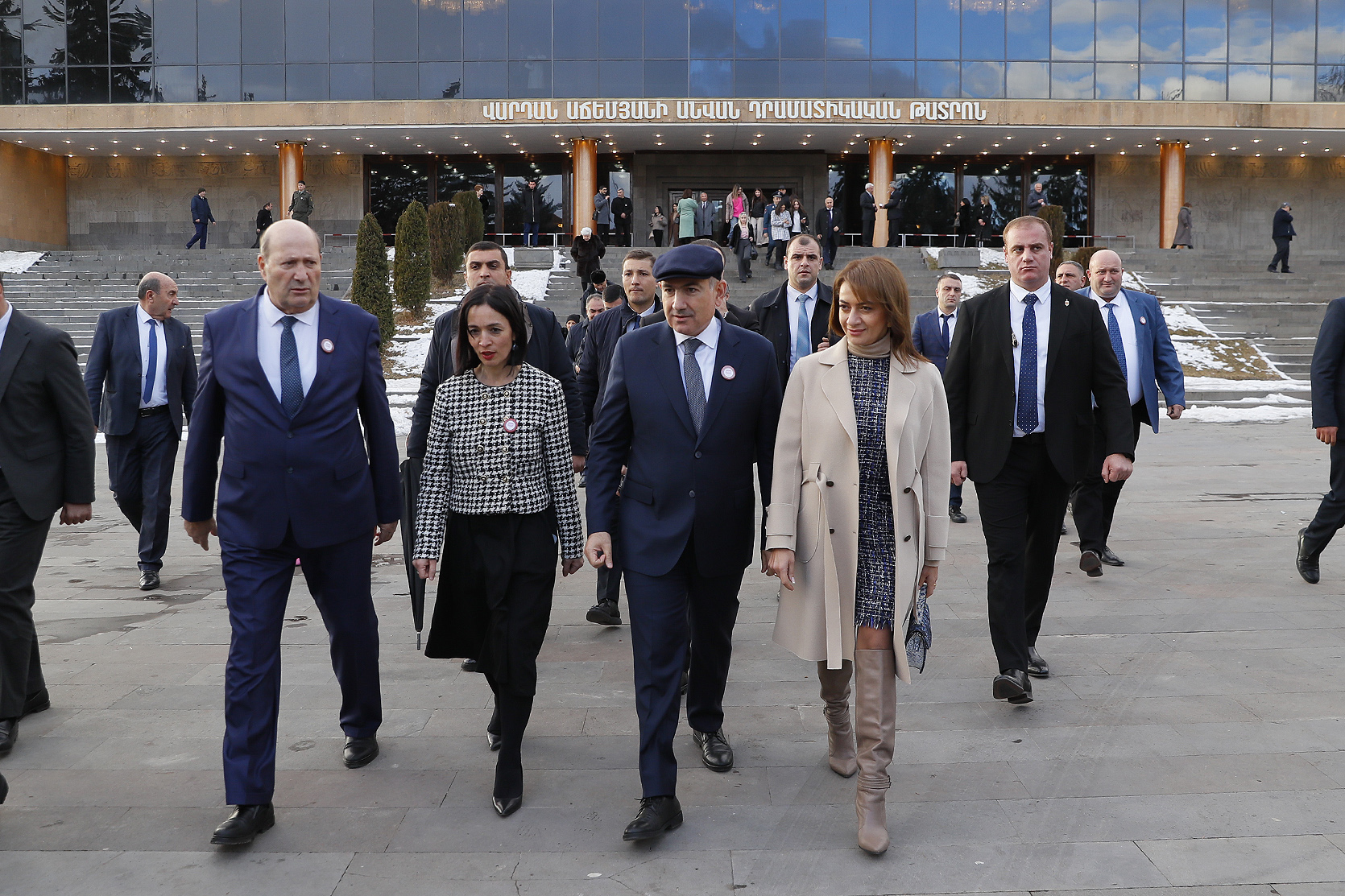 Վարչապետը տիկնոջ հետ այցելել է Շիրակի մարզ
