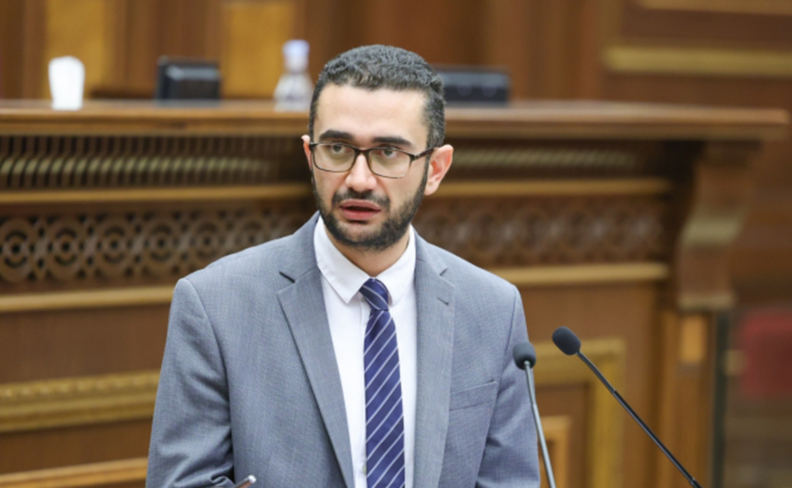 Քաղաքացիություն ստանալու և քաղաքացիությունը դադարեցնելու համար կգործի միասնական էլեկտրոնային համակարգ․ ԱԺ-ն առաջին ընթերցմամբ ընդունել է օրենսդրական փաթեթը