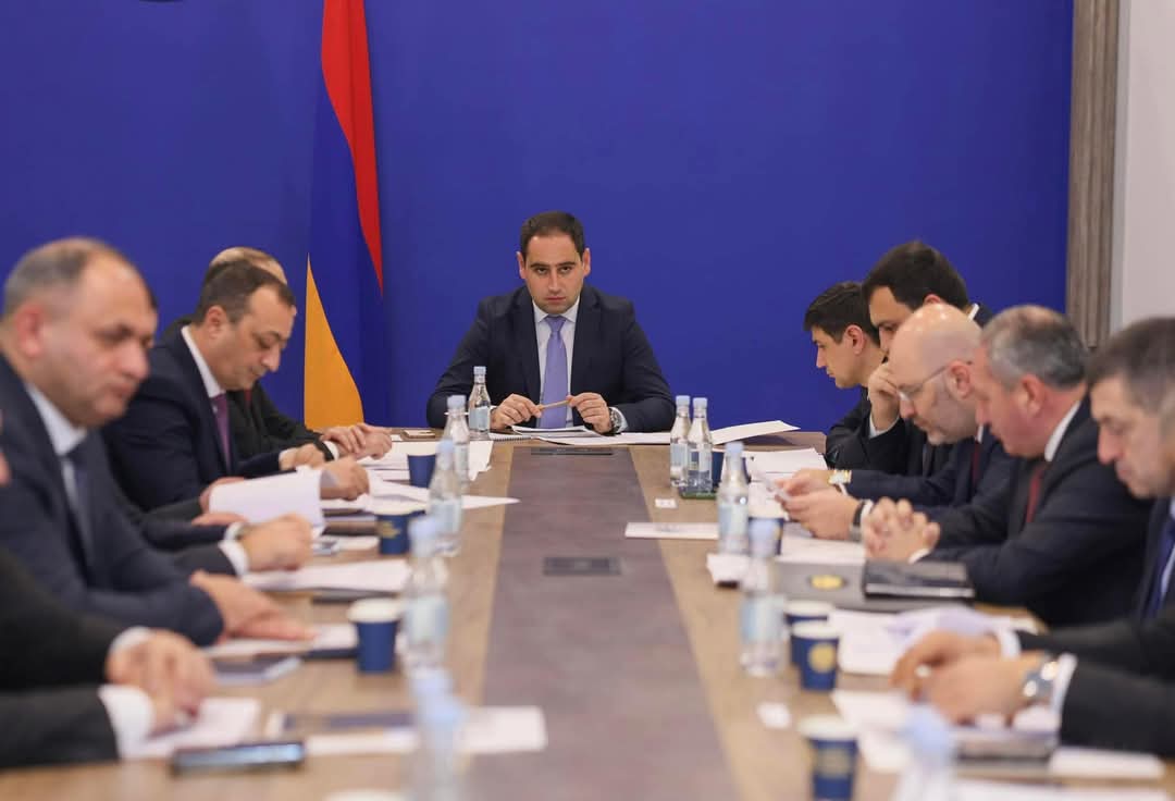 ՏԿԵ նախարարն աշխատանքային խորհրդակցություն է անցկացրել