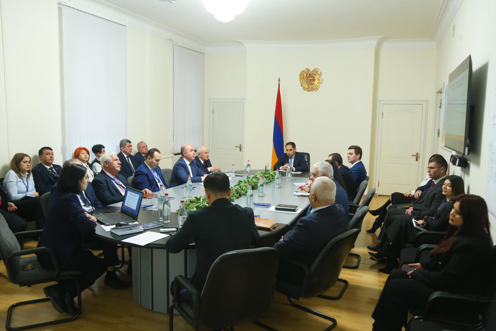 Դավիթ Խուդաթյանն այցելել է Քաղաքացիական ավիացիայի կոմիտե