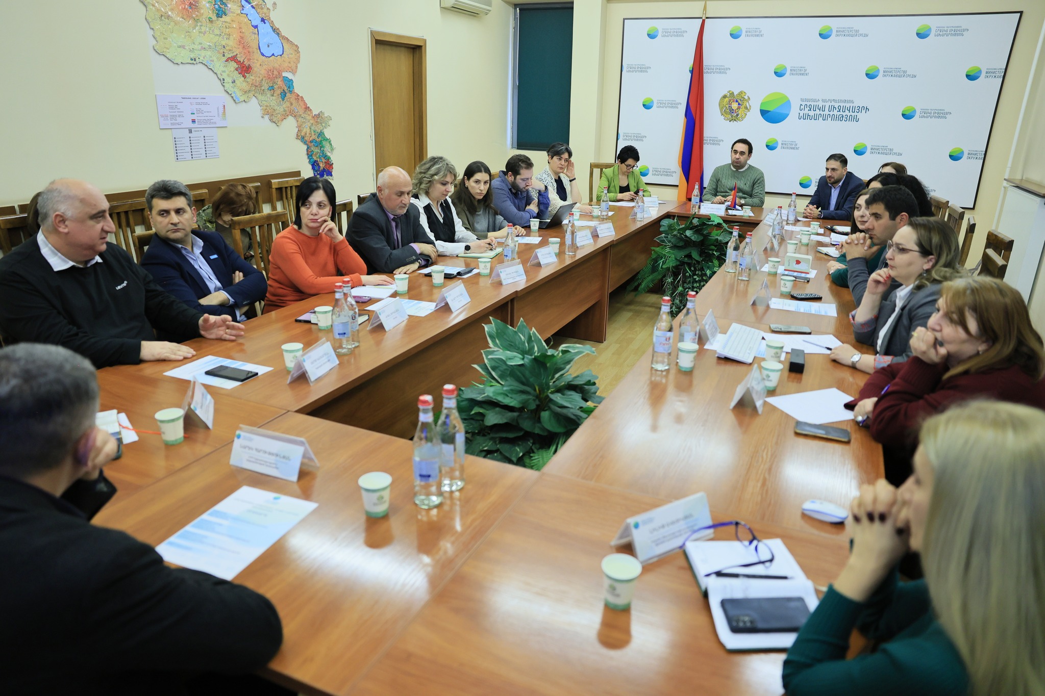 Արդի էկոլոգիական կրթության հիմնախնդիրները Հայաստանի Հանրապետությունում․ քննարկում Շրջակա միջավայրի նախարարությունում