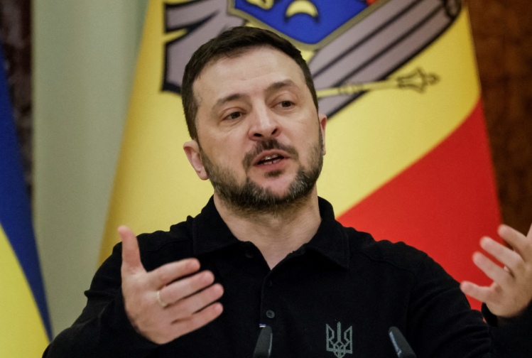 Զելենսկին պնդում է, որ ԱՄՆ օգնությունն Ուկրաինային չի դադարել