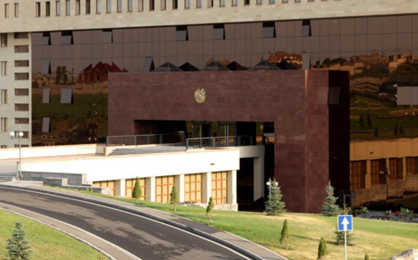 ՊՆ-ն ներկայացրել է 18-27 տարեկան աղջիկների և կանանց կամավոր հիմունքներով 6-ամսյա պարտադիր ժամկետային զինվորական ծառայության ծրագիր