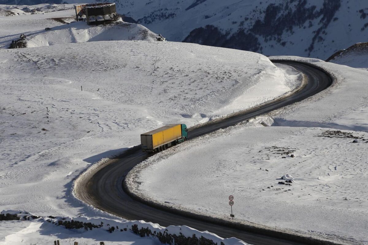 Գուդաուրի-Կոբի հատվածում կցորդներով և կիսակցորդներով տրանսպորտային միջոցների երթևեկությունը վերականգնվել է