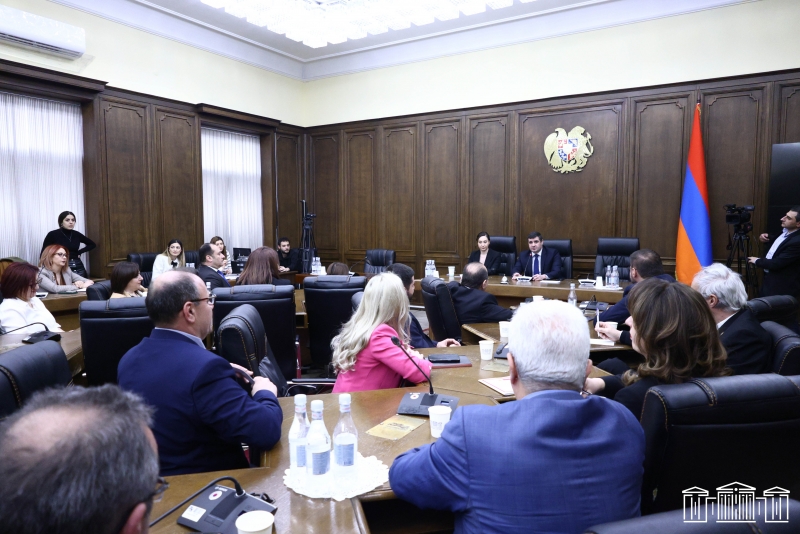 Եվրոպական ինտեգրման հարցերի մշտական հանձնաժողովը դրական եզրակացություն է տվել «Եվրոպական միությանը Հայաստանի Հանրապետության անդամակցելու գործընթացի մեկնարկի մասին» օրենքի նախագծին